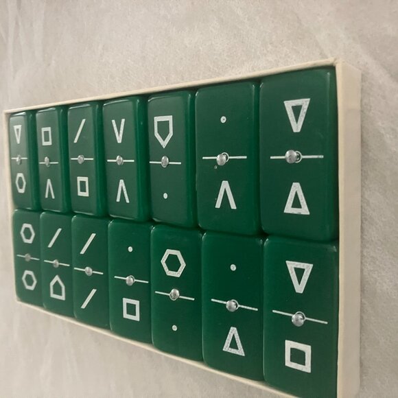 Vintage 1960s PUREMCO Marblelike Dominoes #616 – Geometric Green Set – Waco, TX - Picture 1 of 5